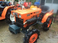 KUBOTA tractor B7001D